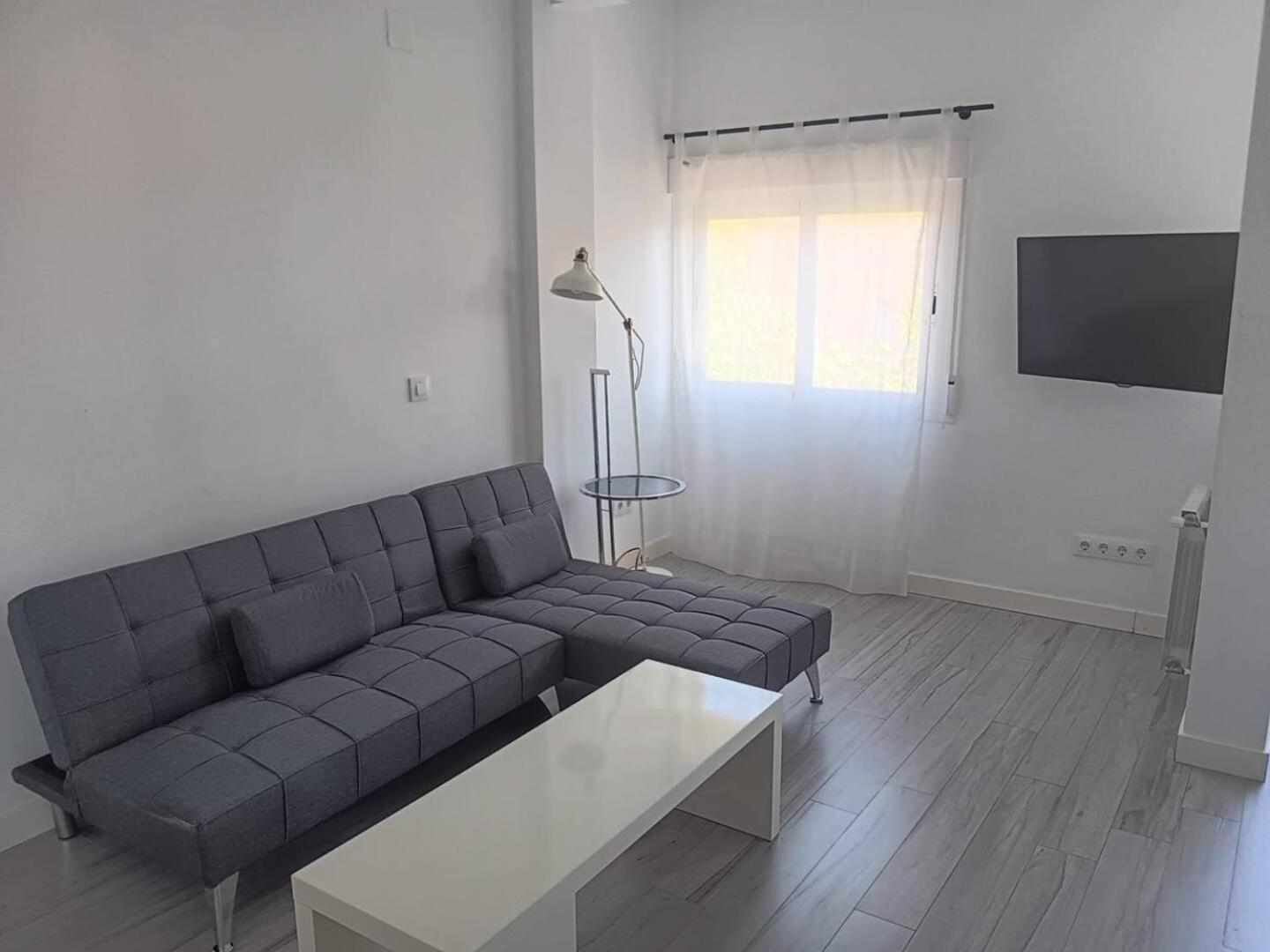 Апартаменты Blue Loft Atocha Мадрид Экстерьер фото